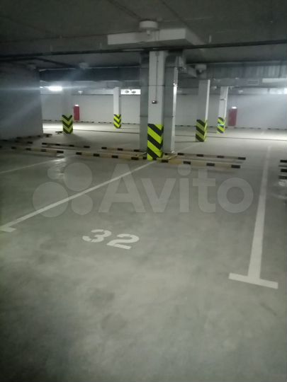 Машиноместо, 14 м²