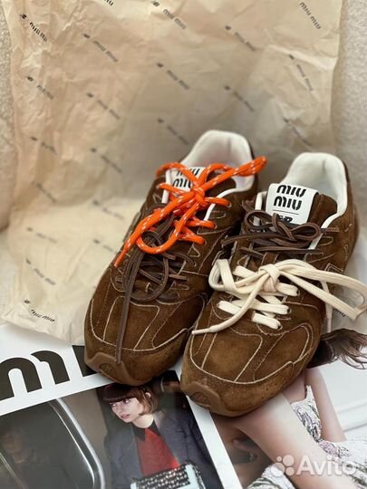 New Balance x MIU MIU