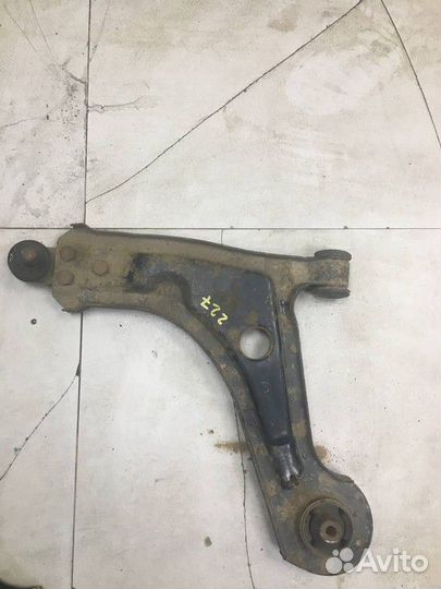 Рычаги подвески передний правый Chevrolet Lacetti