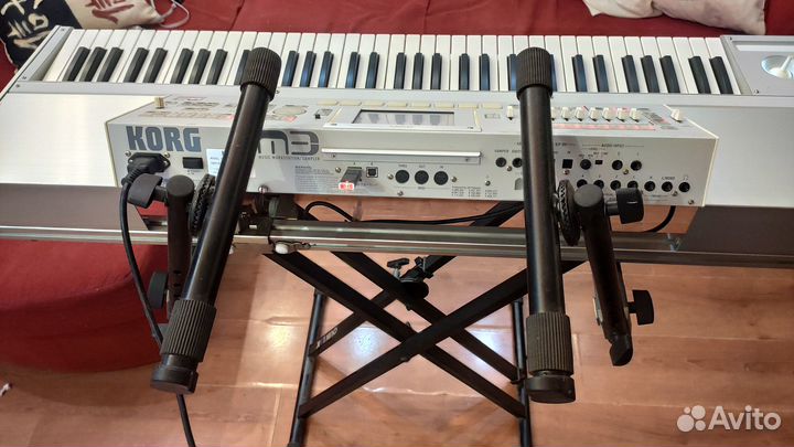 Профессиональная рабочая станция korg M3 73