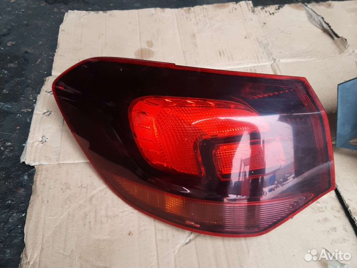 Фонарь Опель Астра J джей универсал