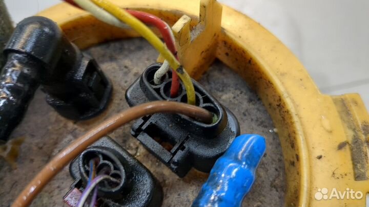 Насос топливный электрический Audi Q3, 2012