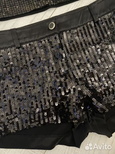 Шорты и топ с пайетками 42-44