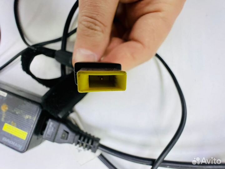 Блок питания Lenovo Pa-1650-72