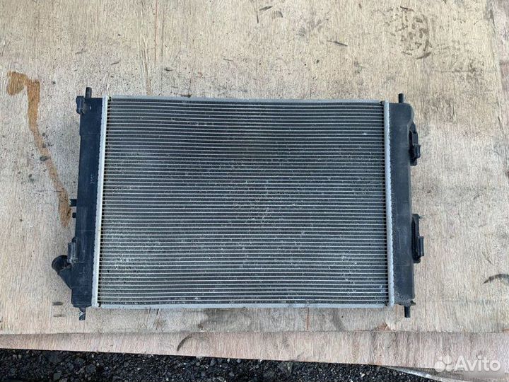Радиатор охлаждения Hyundai Elantra 5 MD