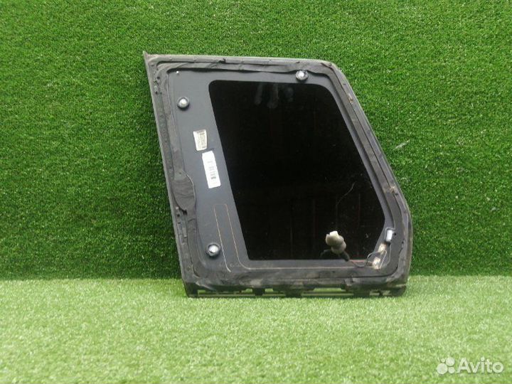 Стекло кузовное глухое заднее правое Ford Fiesta