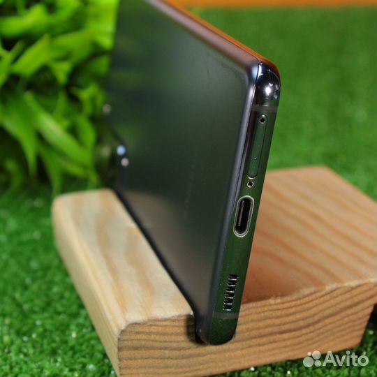 Samsung Galaxy S21, 8/128 ГБ