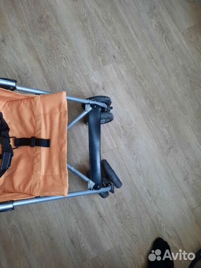 Детскую коляску прогулочную