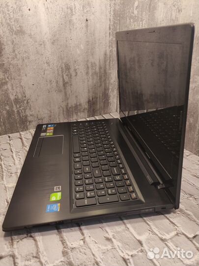 Lenovo с игровой картой Nvidia\core i5\SSD\8GB Озу