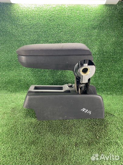 Подлокотник Skoda Octavia a4 Tour