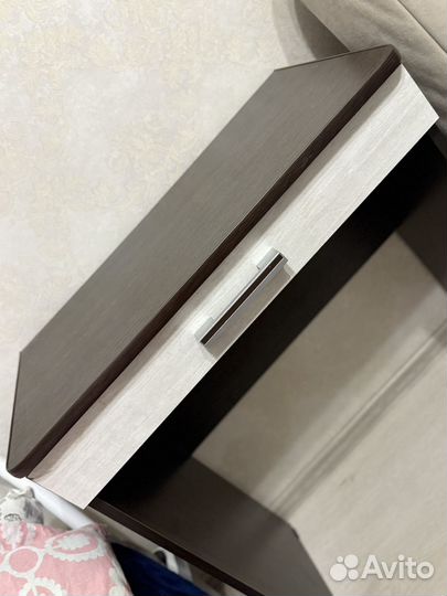 Письменный стол