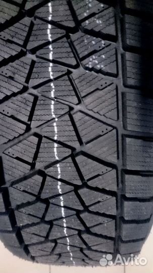Bridgestone Blizzak DM-V2 265/50 R20 107T