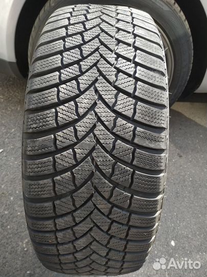 Bridgestone Blizzak LM-001 225/60 R17 99H