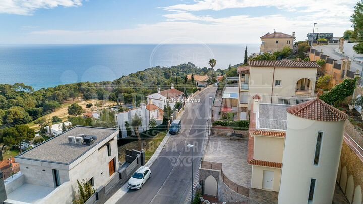 Дом 265 м² на участке 437 м² (Испания)