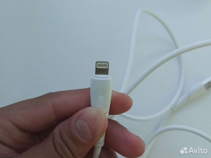 Продаю зарядку для iPhone