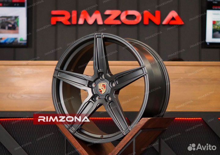 Кованые диски R21 на Porsche Panamera