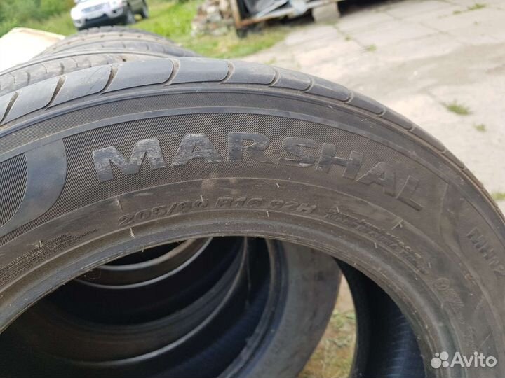 Kumho 722 205/60 R16 44