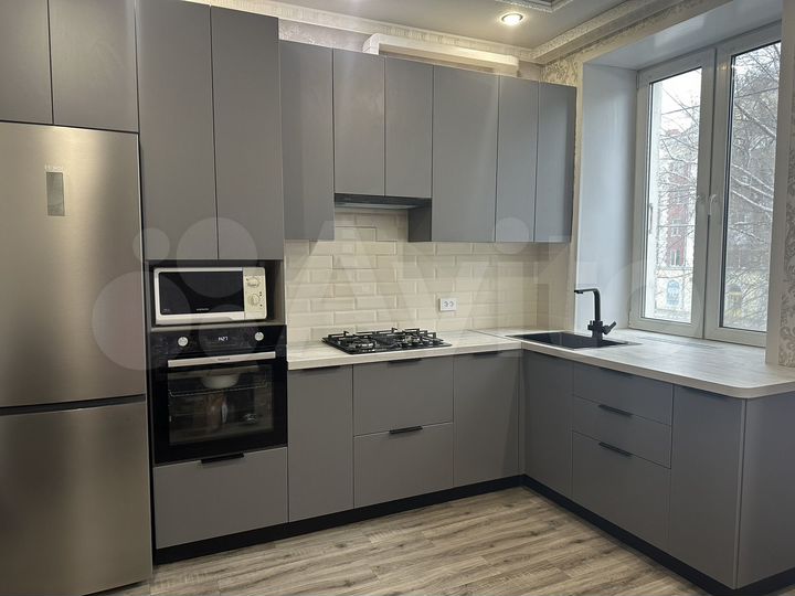 3-к. квартира, 69,5 м², 2/4 эт.