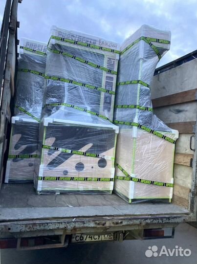 Кофейня самообслуживания, кофейный аппарат + стойк