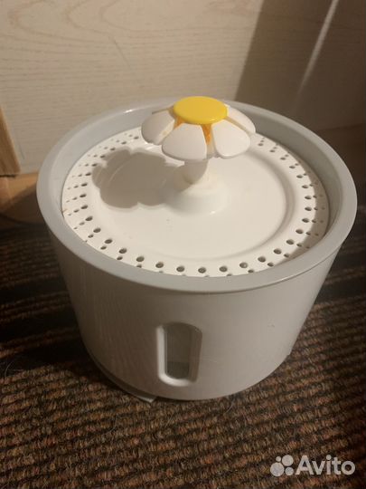 Фонтан поилка для кошек