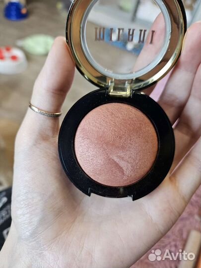 Косметика, румяна, помада, блеск, тинт