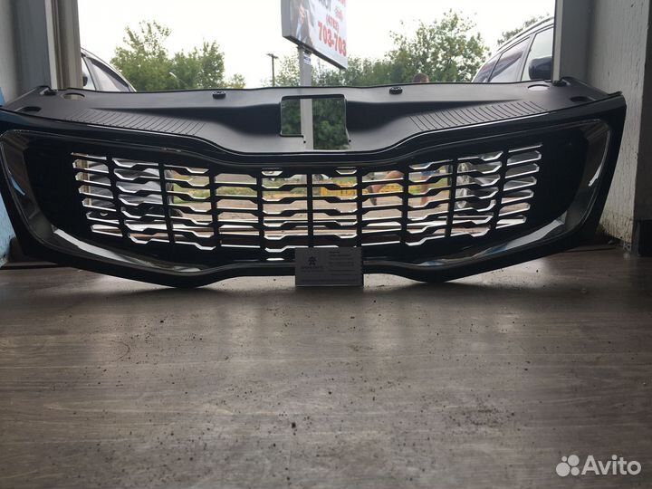 Решетка радиатора KIA Rio 3 2011 - 2015