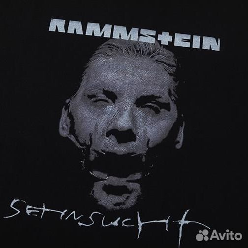 Футболка Vetements Rammstein оверсайз На руках