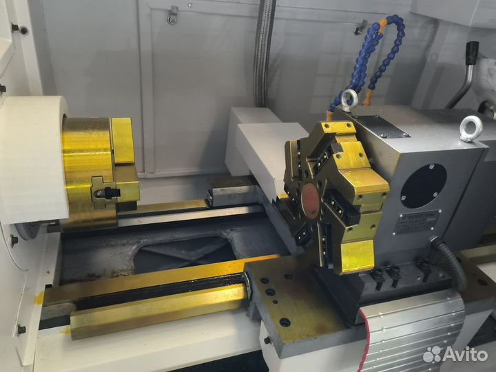 Токарный станок с чпу