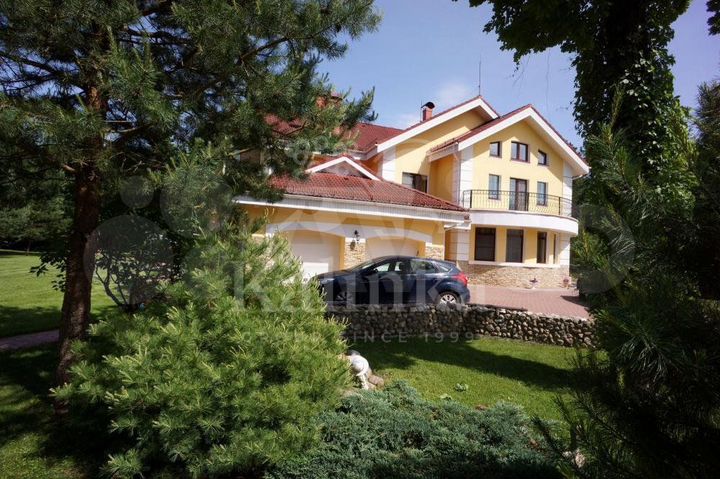 Дом 628 м² на участке 48 сот.