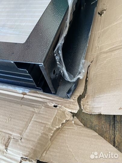 Продам новую дверь