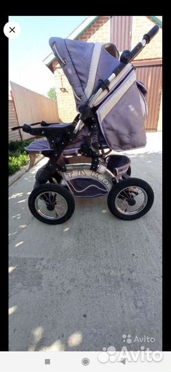 Прогулочная коляска