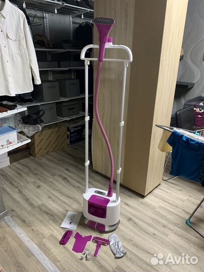 Отпариватель вертикальный Philips GC670