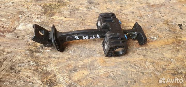 Ограничитель двери задний Volkswagen Tiguan 2007