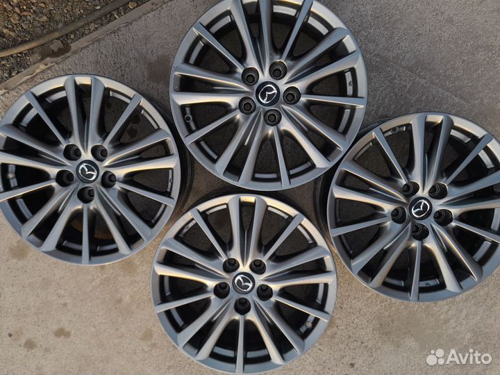 Литые диски на Мазда cx 5 d-17 5/114,3 et45 цо67,1