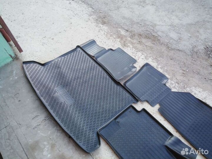 Оригинальные коврики салона и багажника