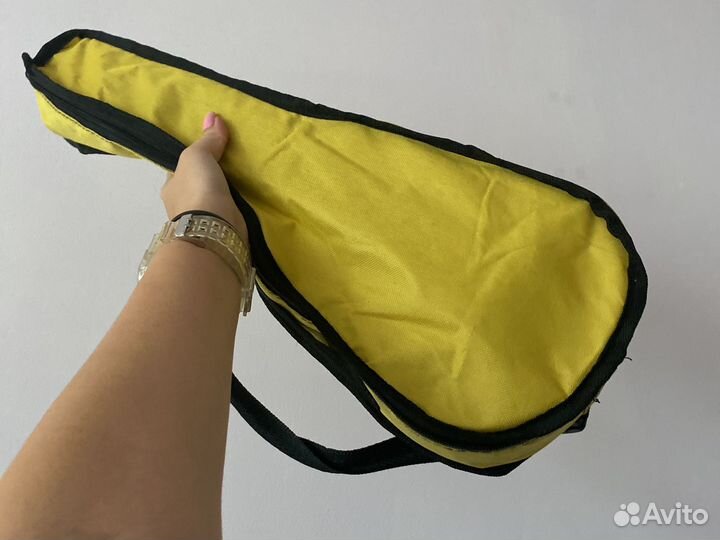 Гитара укулеле