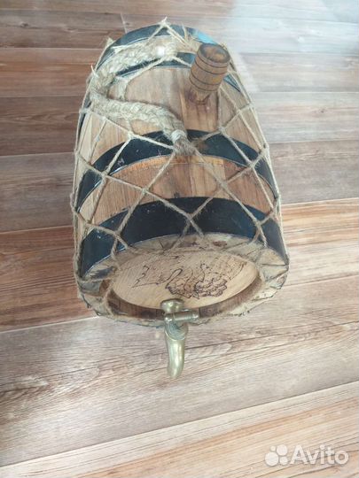 Бочка 5л дубовая с подставкой и краном