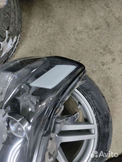 Фара на Тойота land cruiser