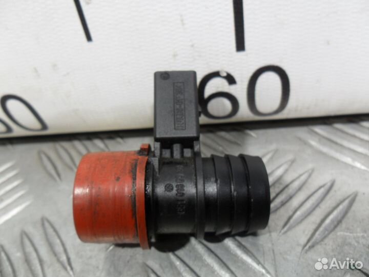 Б/У Патрубок вентиляции картерных газов с датчи