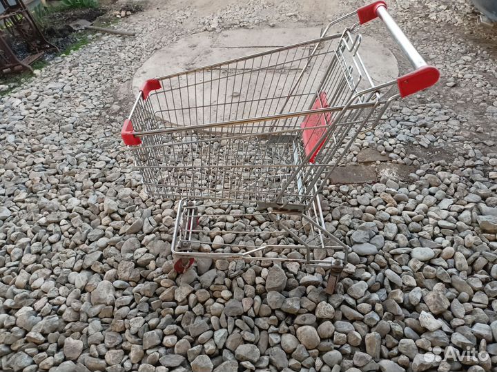 Тележка на колесах