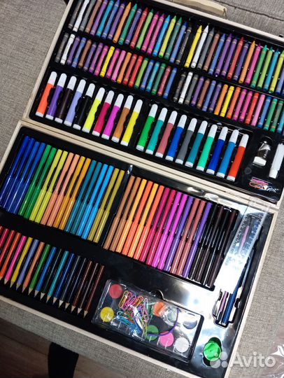 Набор для рисования в чемоданчике