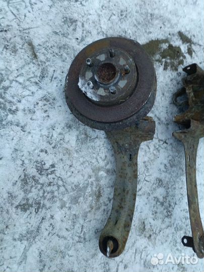 Рычаг задний продольный со ступицей Mazda 3 bk