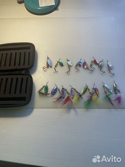 Набор из 16 блёсен