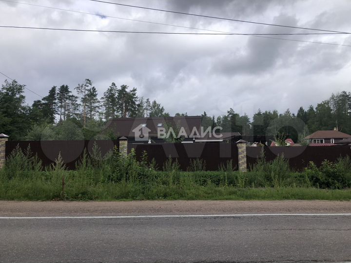 Дом 208 м² на участке 20 сот.