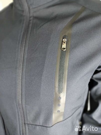 Спортивные костюмы