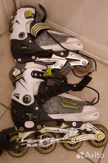 Роликовые коньки Larsen Neon