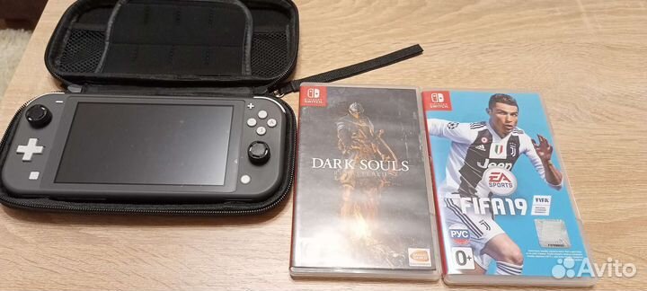 Nintendo Switch Lite