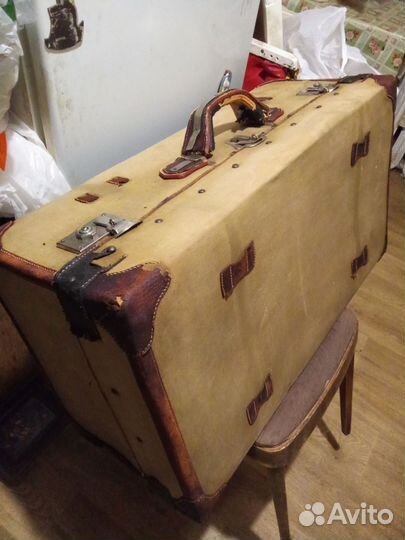 Саквояж старинный из Китая