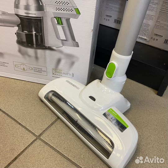 Пылесос ручной Redmond RV-UR341