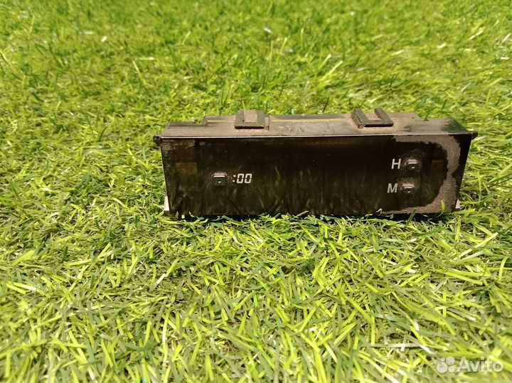 В наличии: Часы для Toyota Picnic